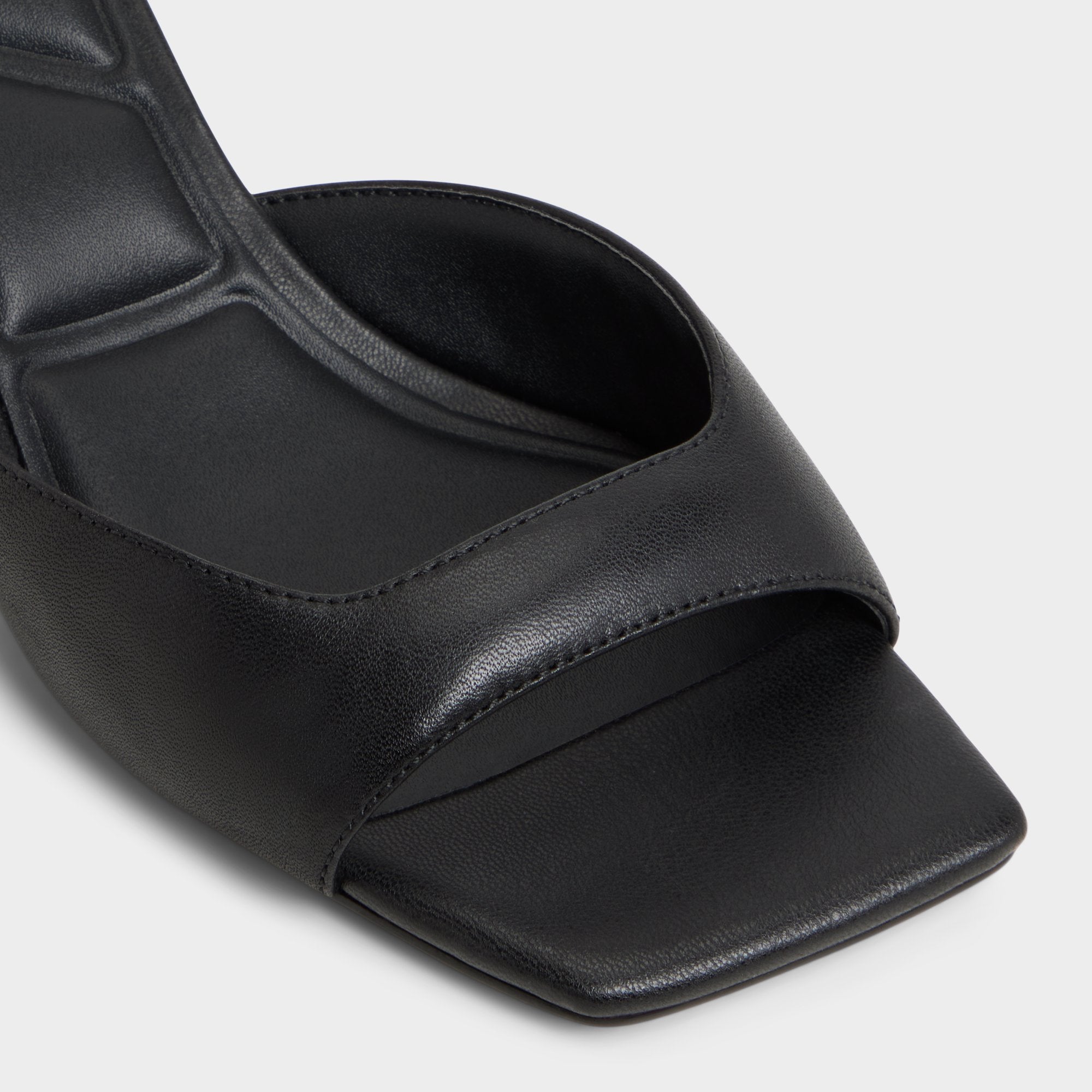 Aldo Aneky in Black - Heeled mule, Block heel Black