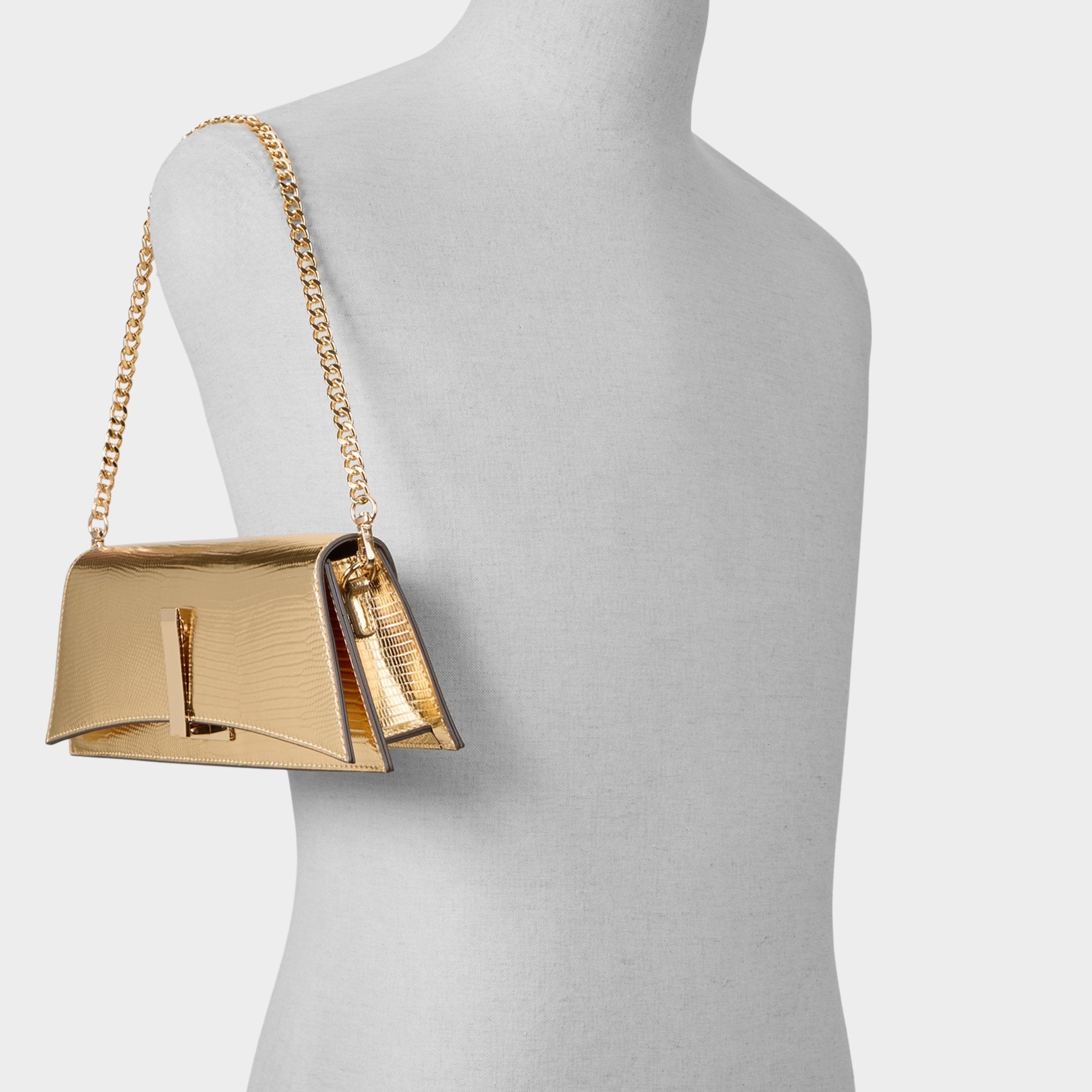 Aldo Mmychaelaa in Gold - Clutch Gold