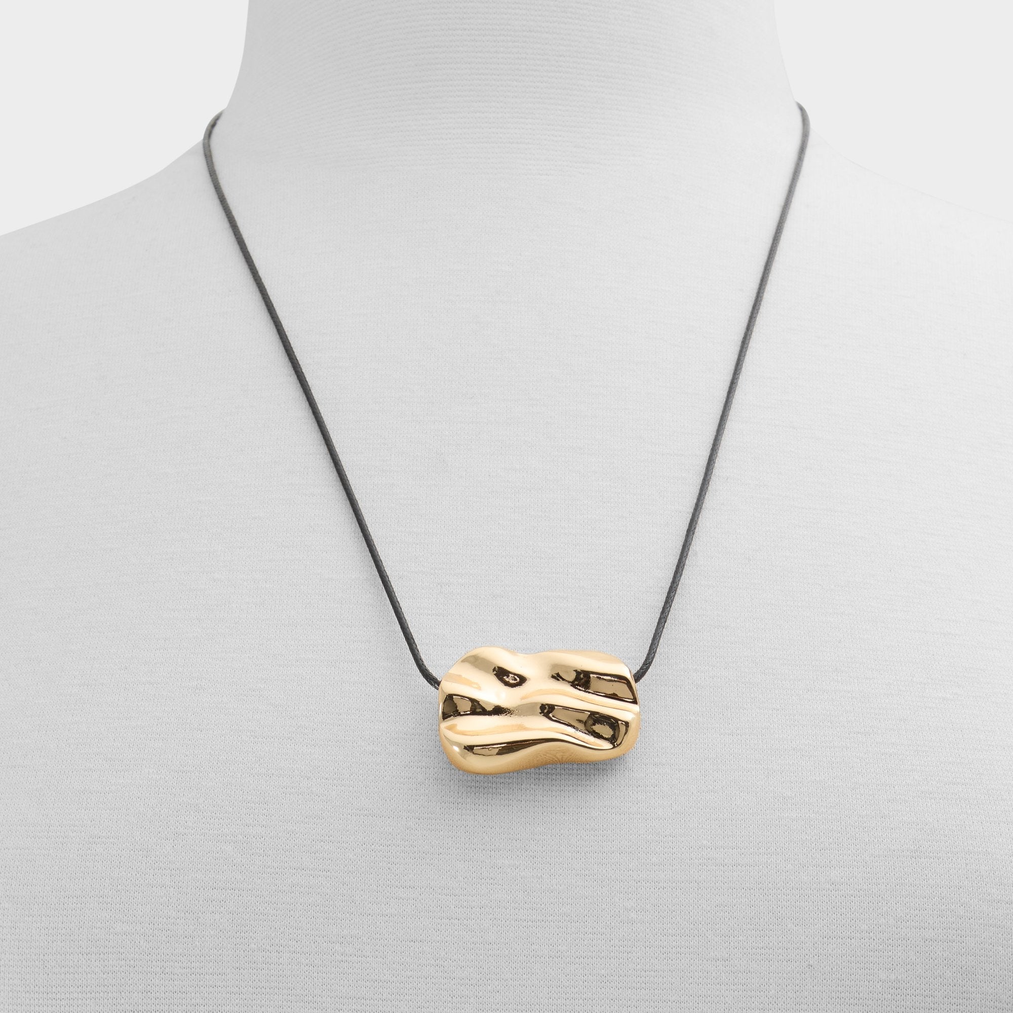 Aldo Zayna in Black Gold Multi - Necklace Black/gold multi